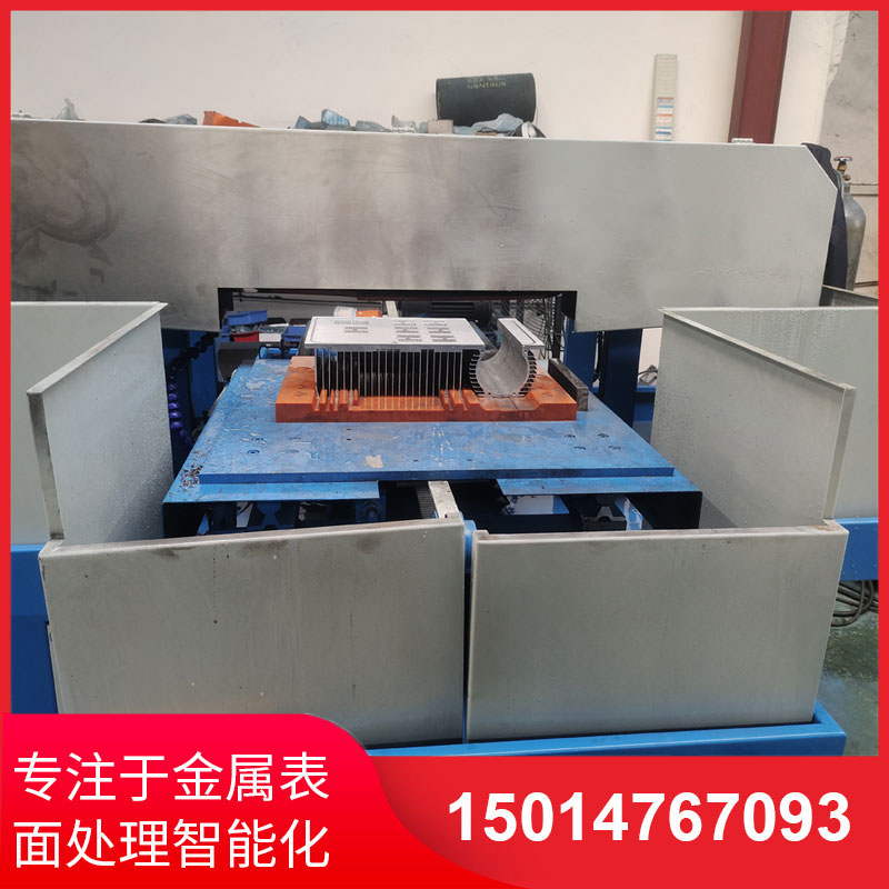 鋁(lv)材(cai)直(zhi)紋(wen)拉絲(si)機(ji)廠傢